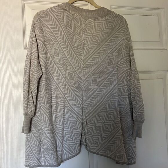 Gray Oversized Cardigan - Poncho Like - 12th Street by Cynthia Vincent - Small - Picture 5 of 6